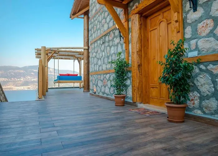 Luxury Honeymoon With Sea View