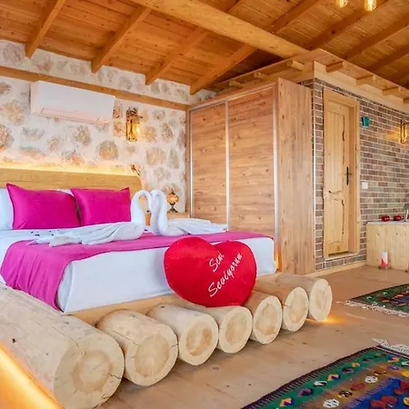 Luxury Honeymoon With Sea View Villa